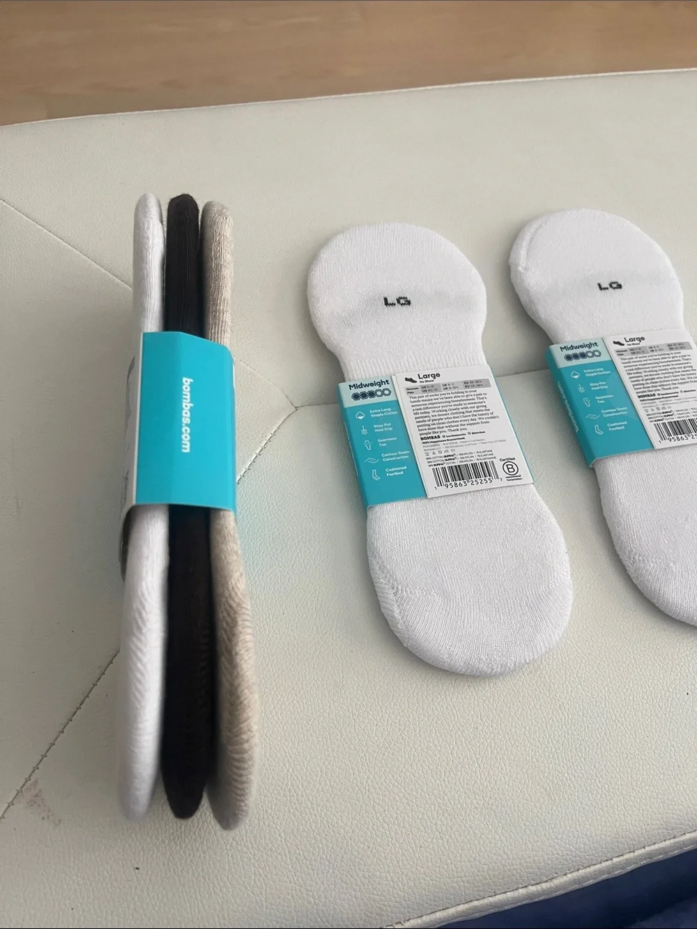 Bombas Mid-Cut No-Show Socks - White & Beige - Large (5)
